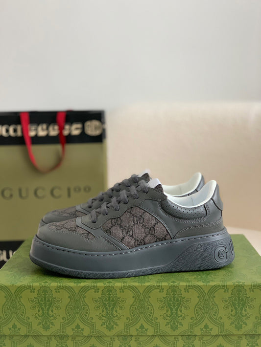 New  luxury fashion Sneakers Cowhide