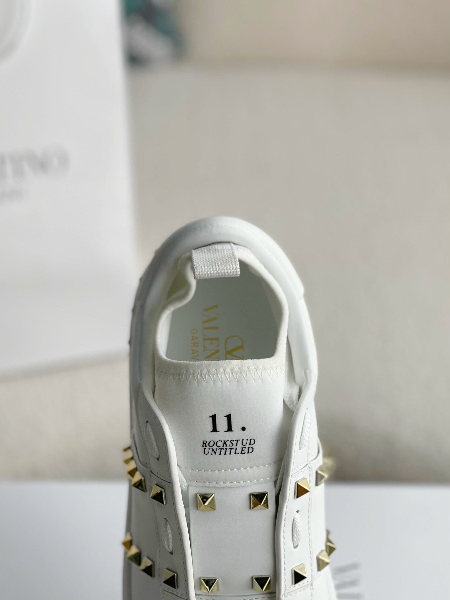 New Fashion One Stud Sneakers