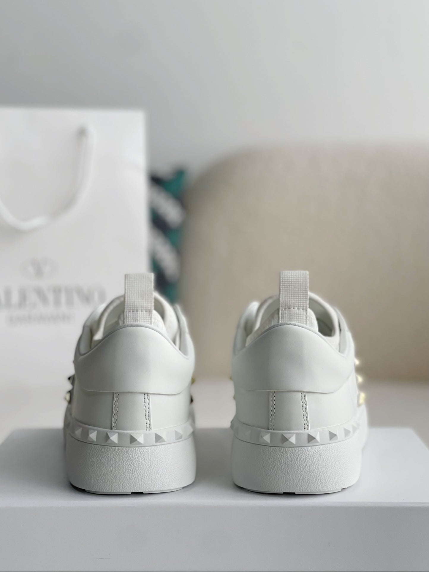 New Fashion One Stud Sneakers