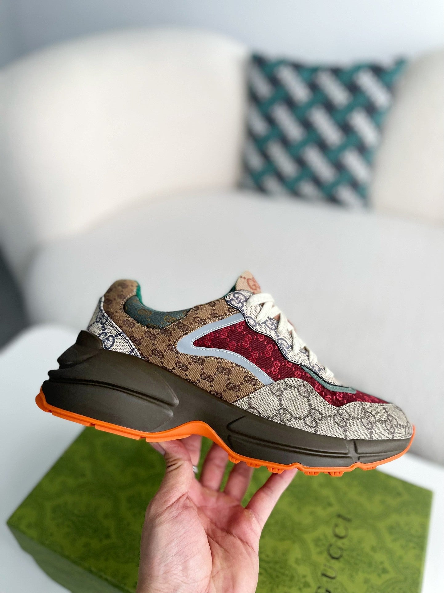 New luxury fashion Rhyton Sneakers