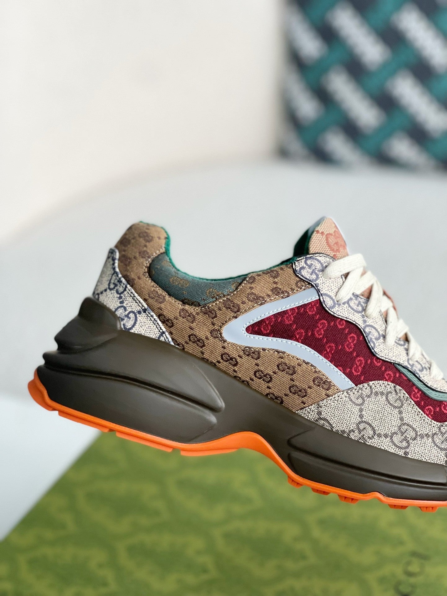 New luxury fashion Rhyton Sneakers