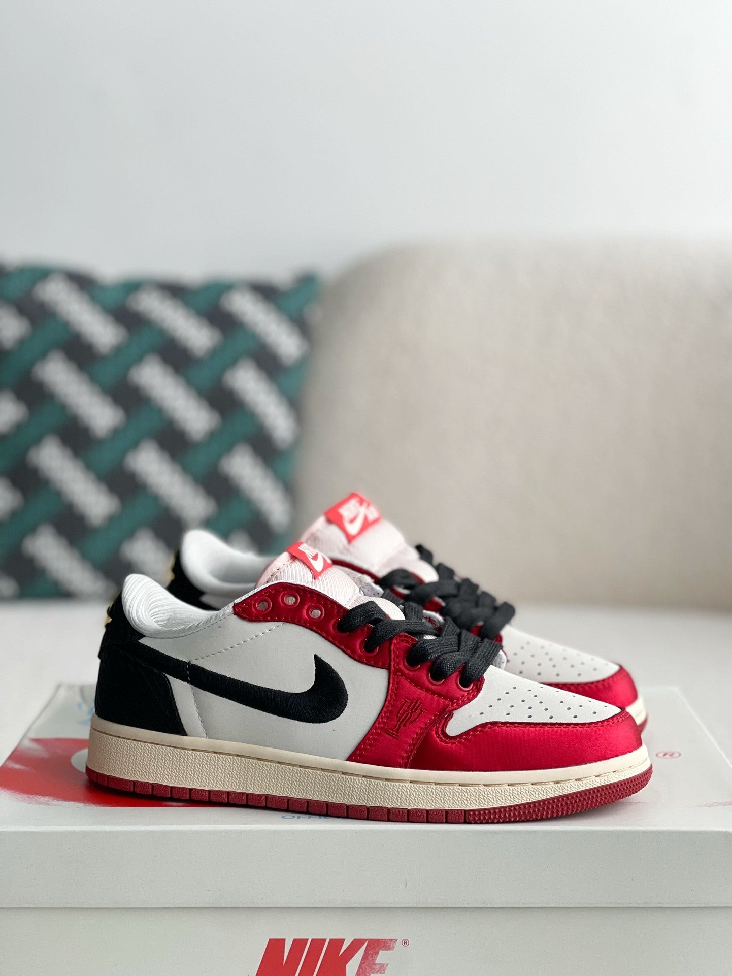 Trophy Room x J New Fashion Low Golf Sneakers