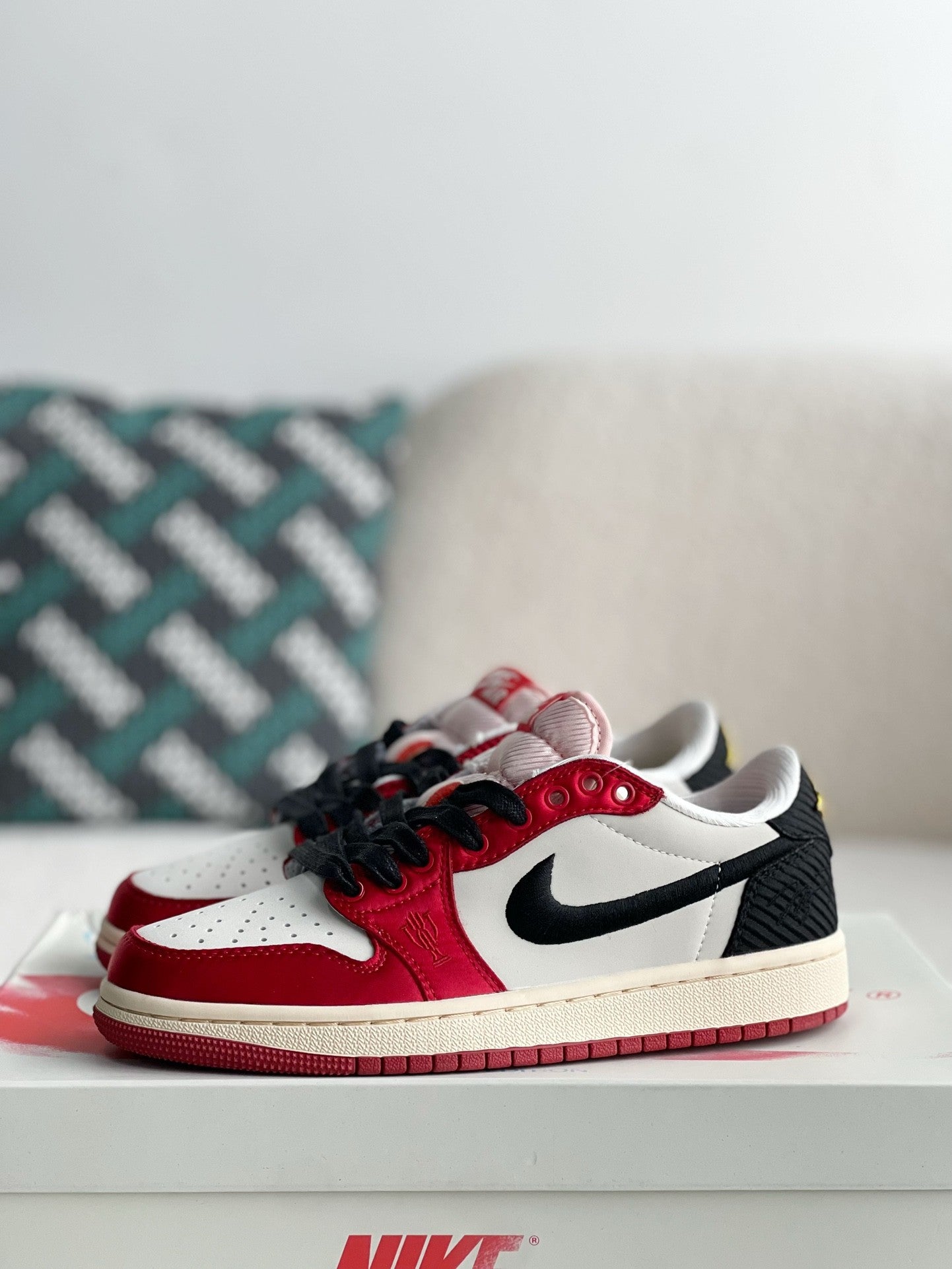 Trophy Room x J New Fashion Low Golf Sneakers