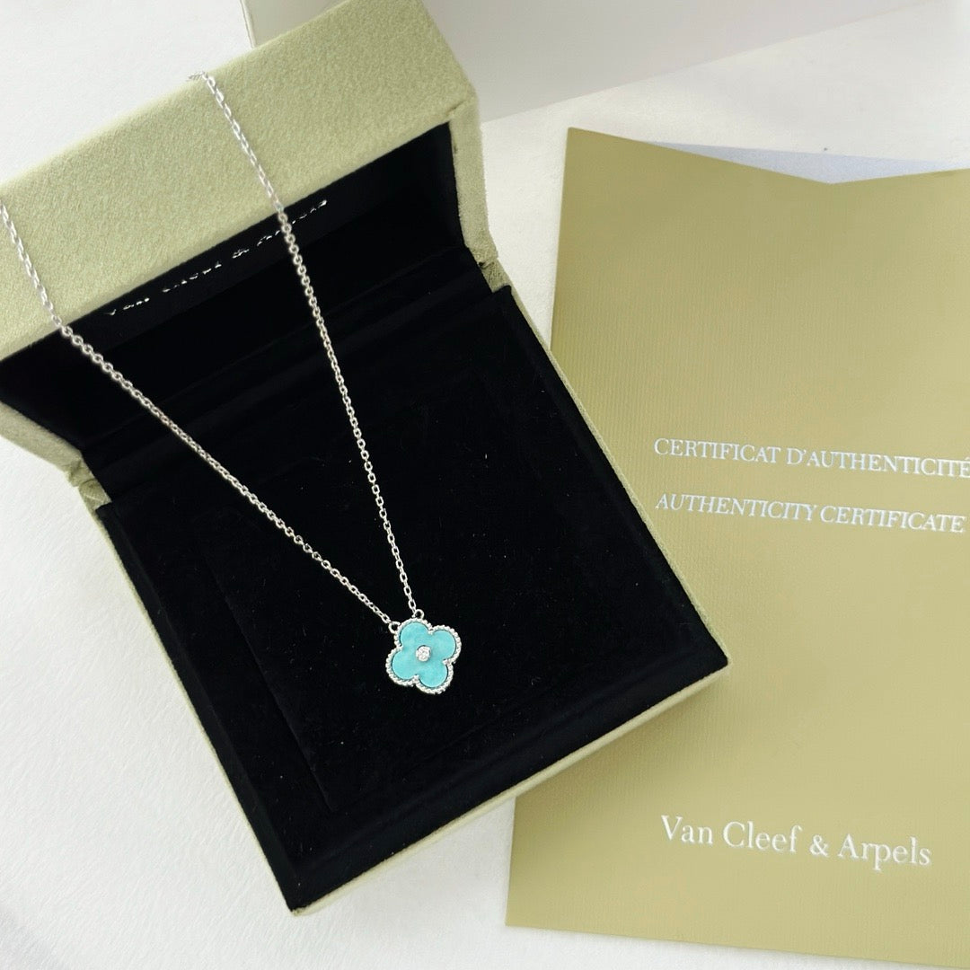 18K Gold V&CA Van Cle1ef Necklace 18K Gold Four Leaf Clover Necklace For Women - Fashion Boutique