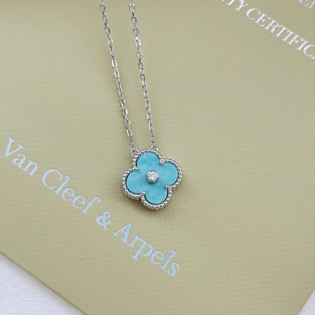 18K Gold V&CA Van Cle1ef Necklace 18K Gold Four Leaf Clover Necklace For Women - Fashion Boutique