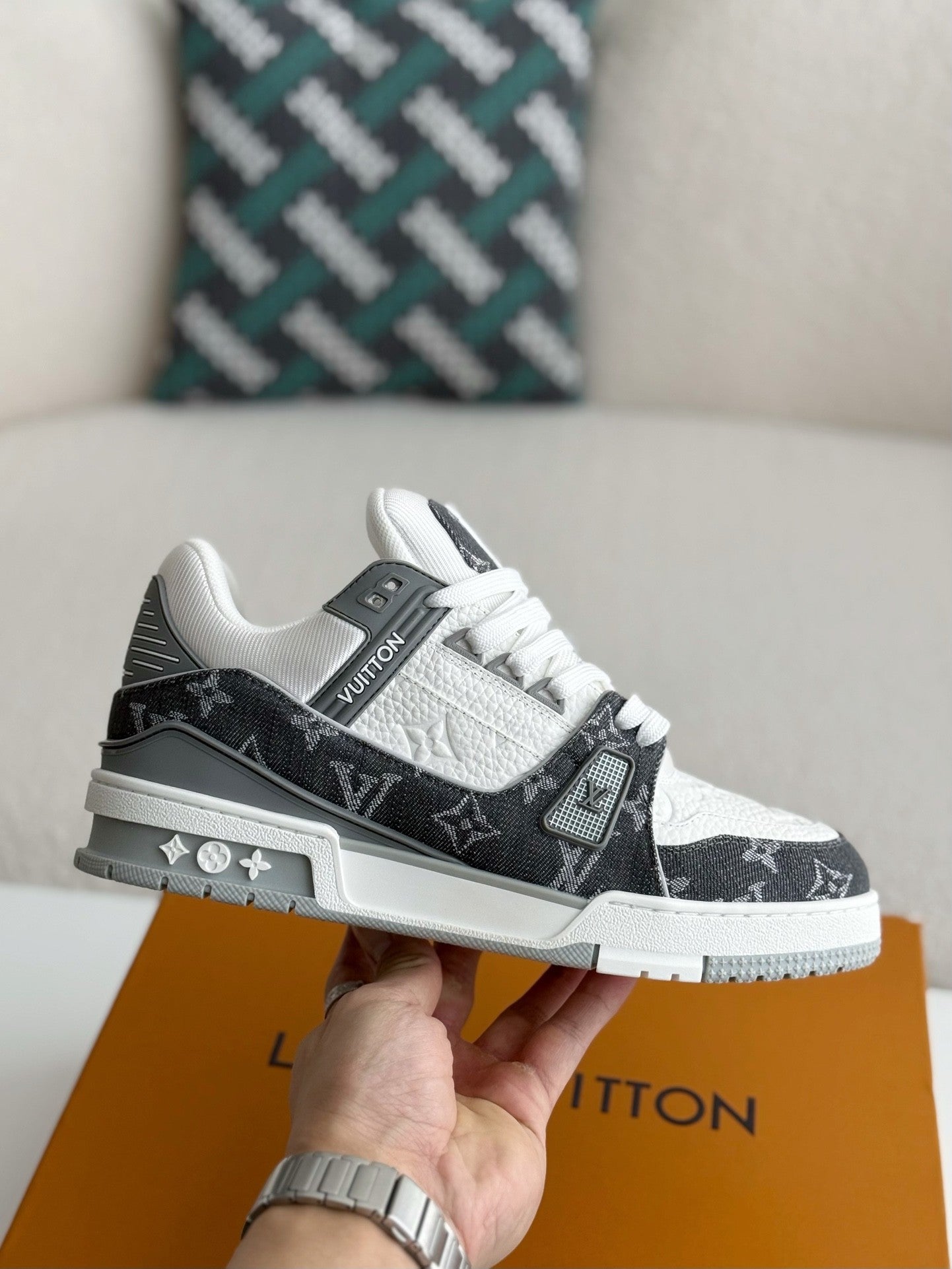 New luxury fashion TRAINER Sneakers