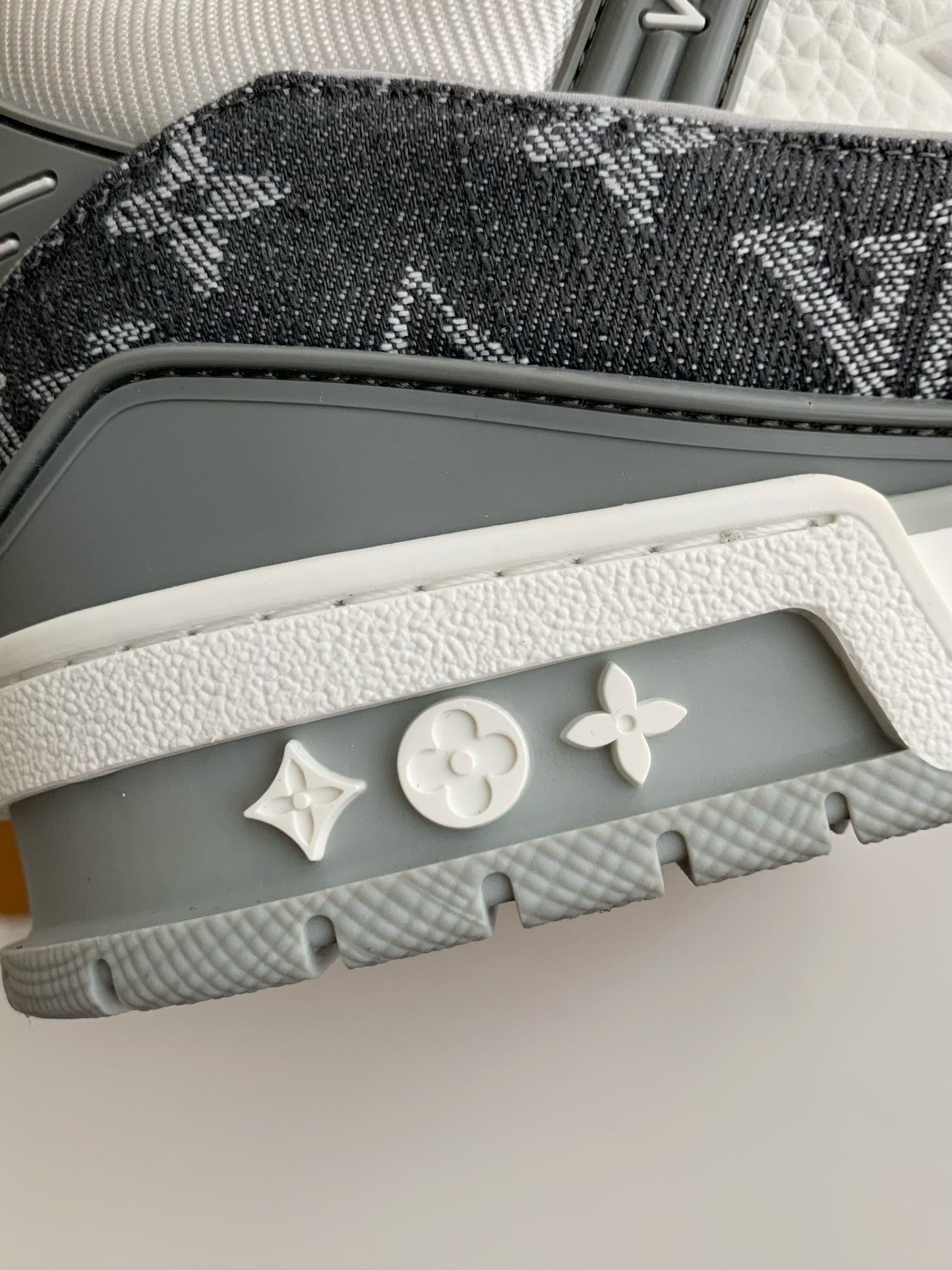 New luxury fashion TRAINER Sneakers