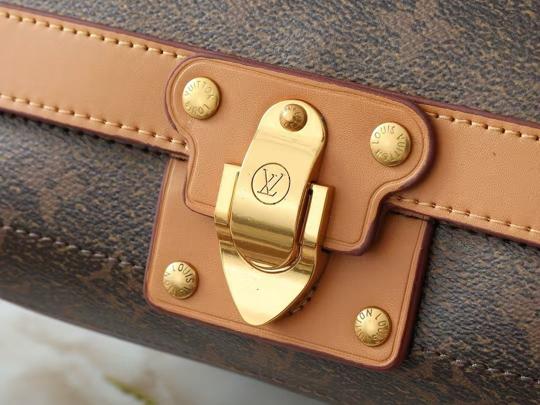 New LOUIS VUITTON South Trunk East West Men's Postman Bag - Fashion Boutique