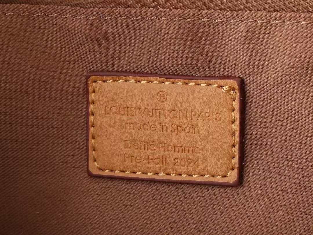 New LOUIS VUITTON South Trunk East West Men's Postman Bag - Fashion Boutique