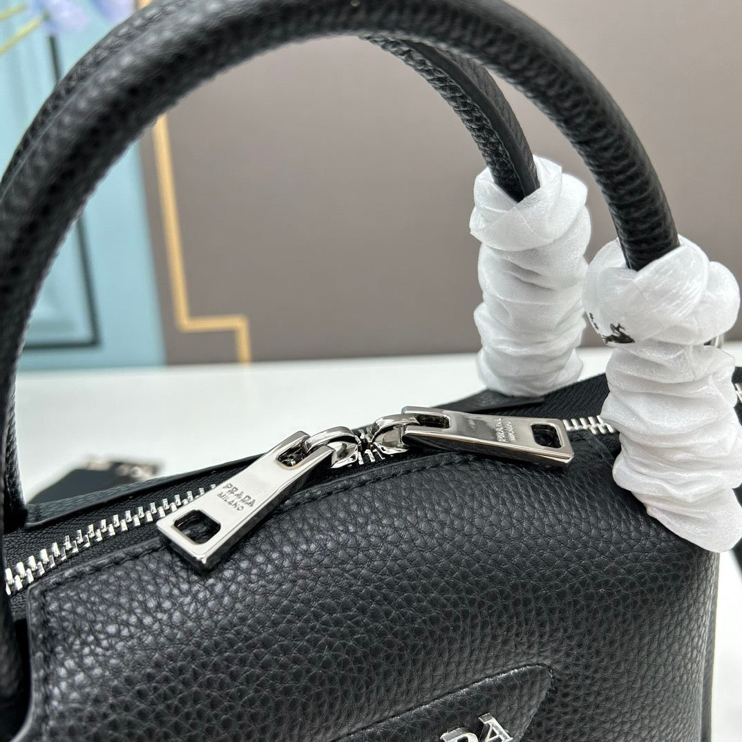 2024 New Large Capacity Premium Light Luxury Work Commuter Shoulder Bag - Fashion Boutique