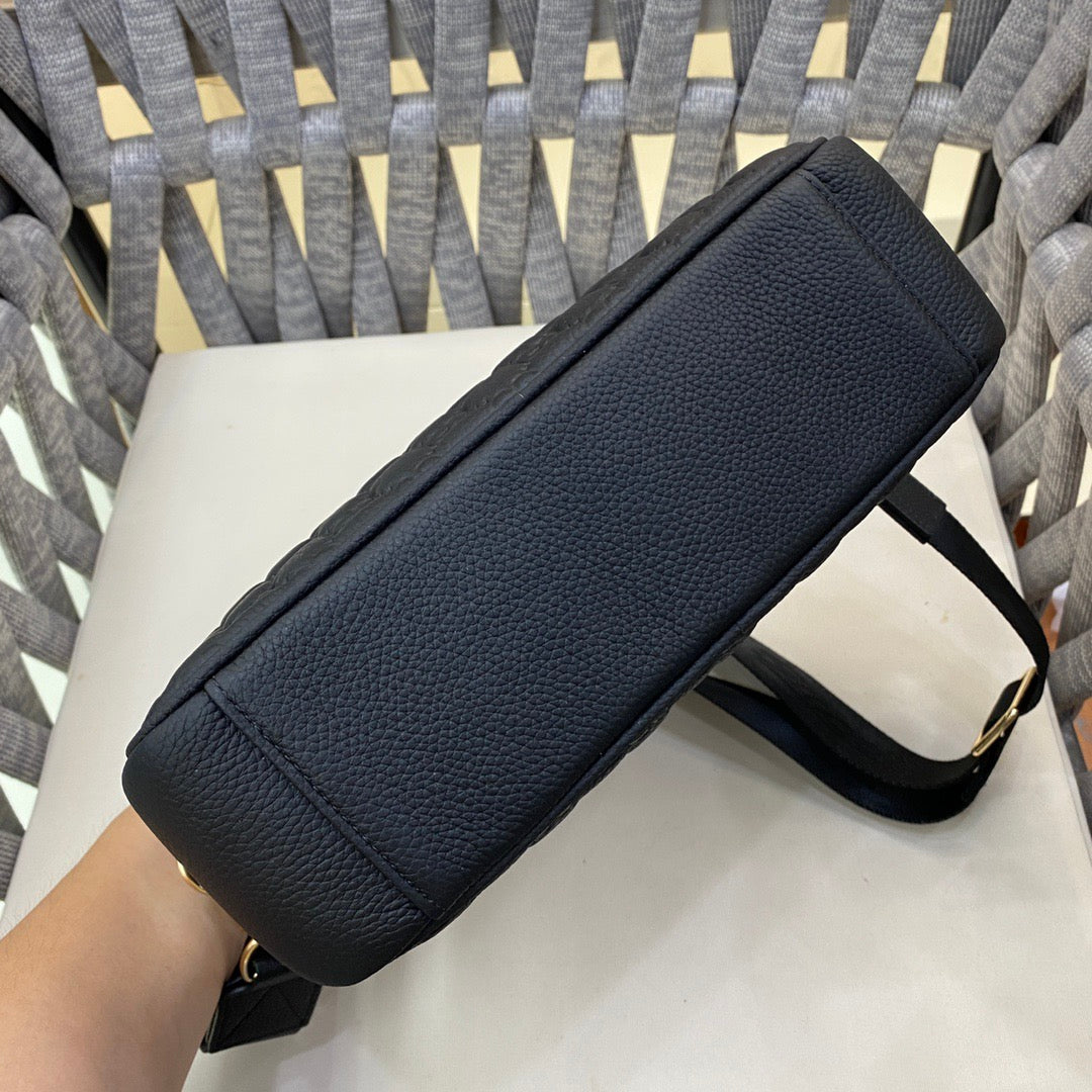 European and American high-quality new fashionable light luxury GG men's handbag, crossbody, armpit, single shoulder casual tote bag