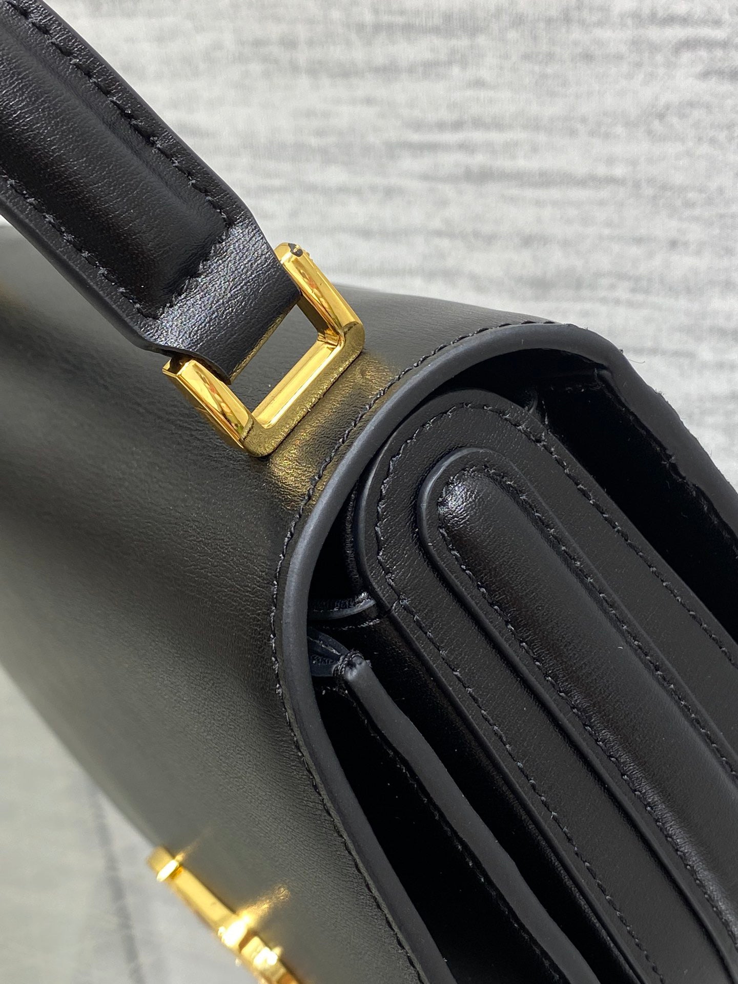 NEW Montaigne Avenue Fashion Trendy Women's Handheld Single Shoulder Crossbody Bag