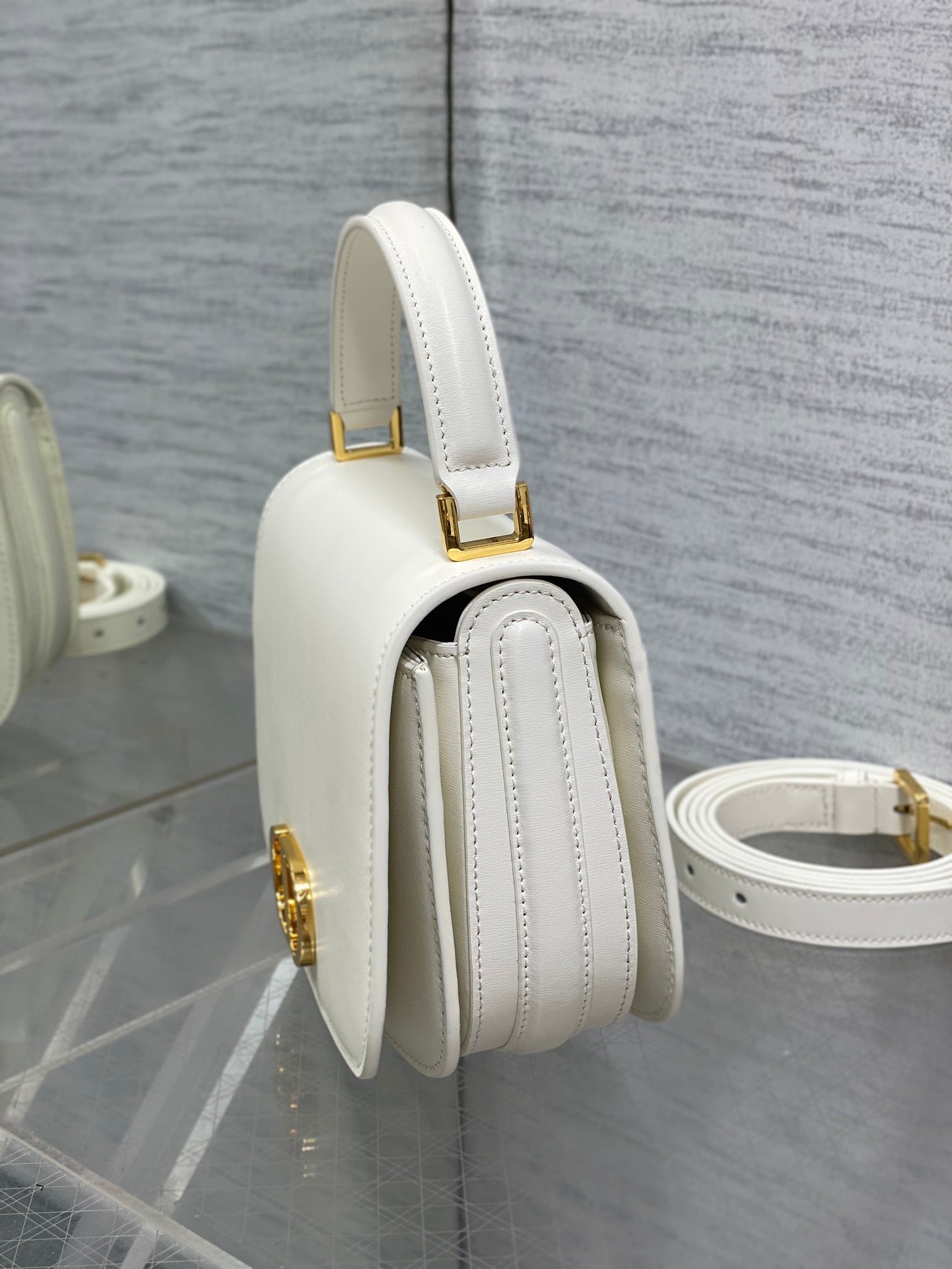 NEW Montaigne Avenue Fashion Trendy Women's Handheld Single Shoulder Crossbody Bag