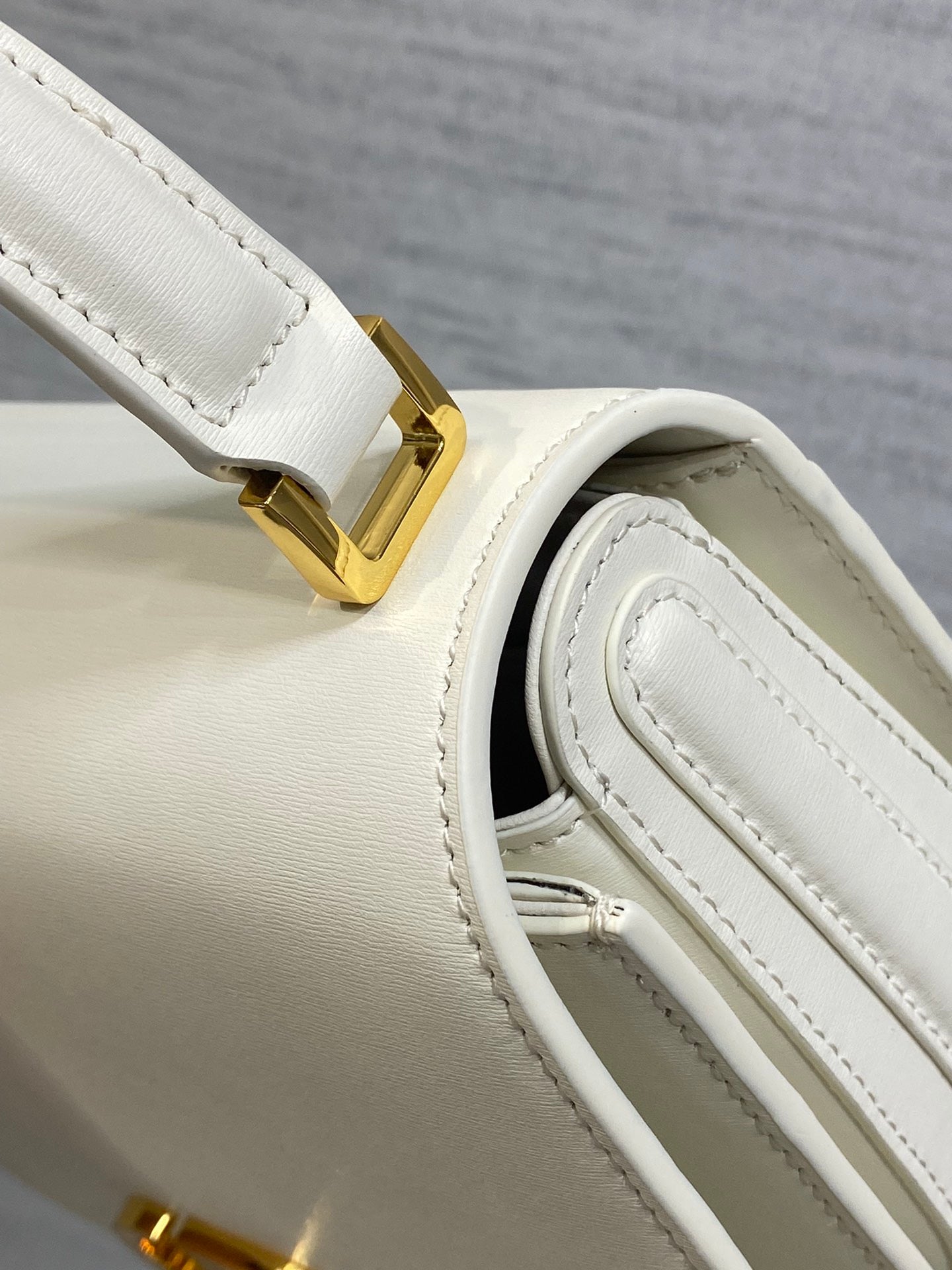 NEW Montaigne Avenue Fashion Trendy Women's Handheld Single Shoulder Crossbody Bag