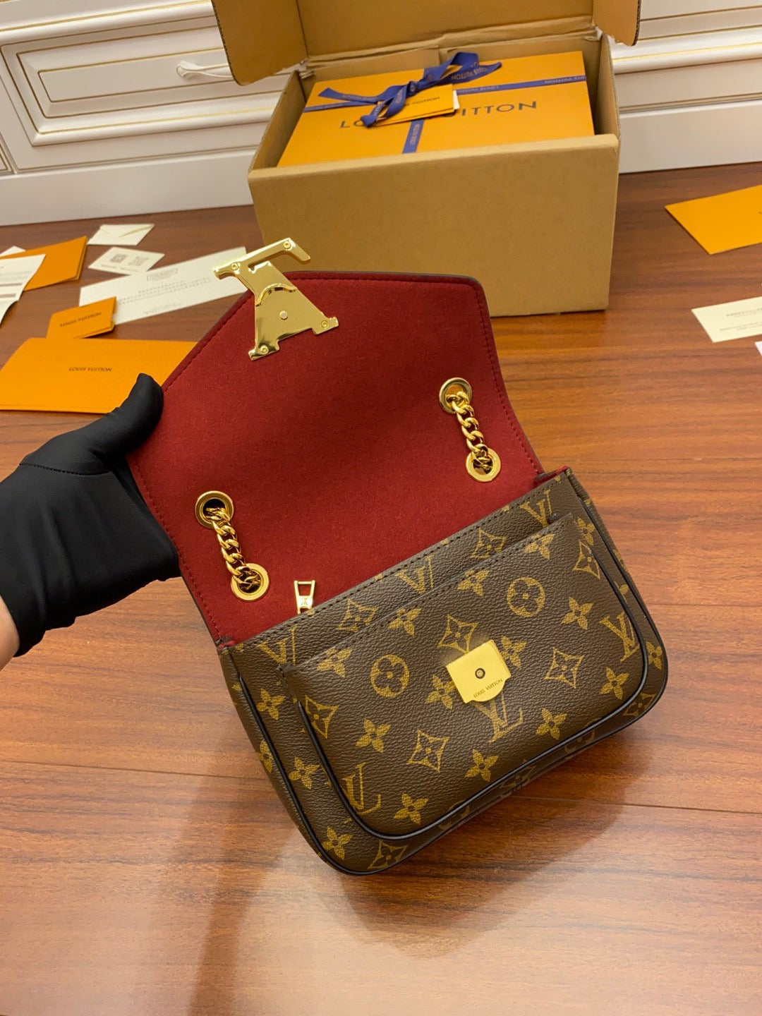 New luxury fashion PASSY Women's  Postman Chain Shoulder Bag