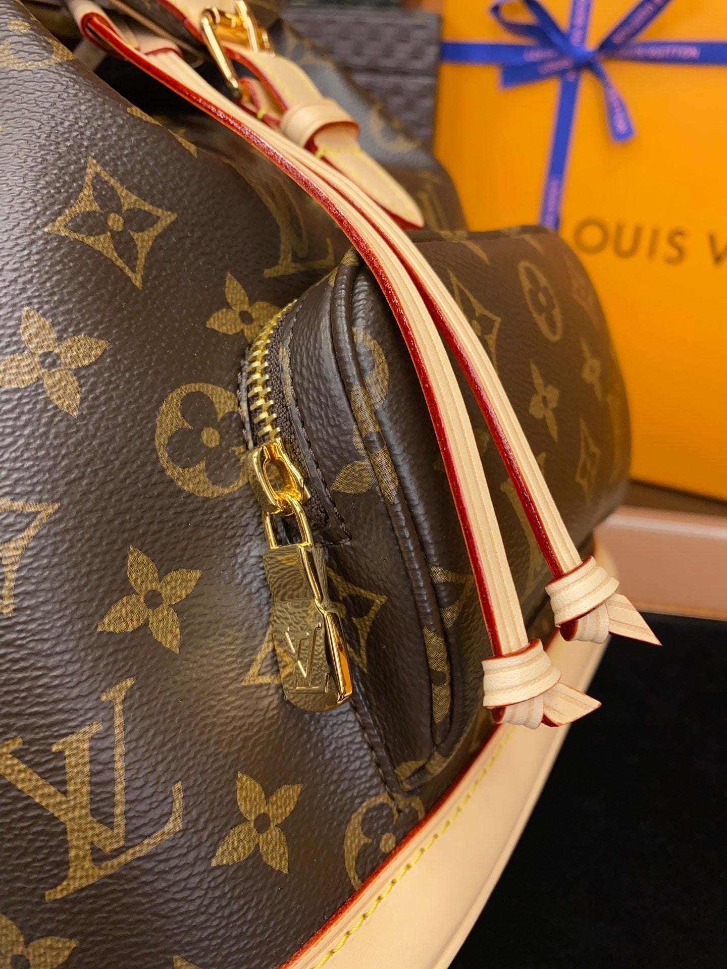 New Louis Vuitton MONTSOURIS Women's Fashion Handbag Shoulder Bag