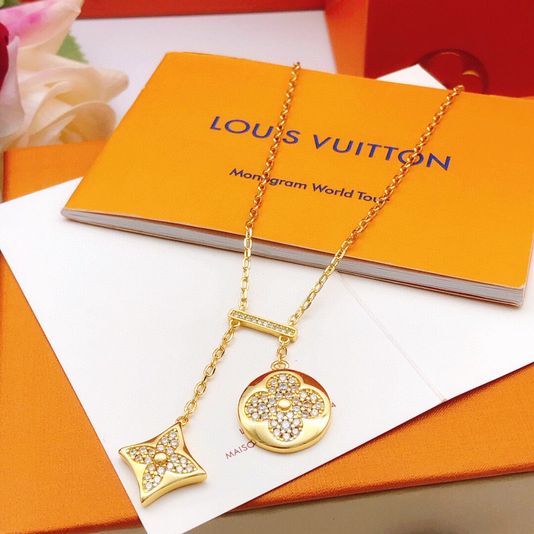 New  Women's 18K Gold Tassel Necklace