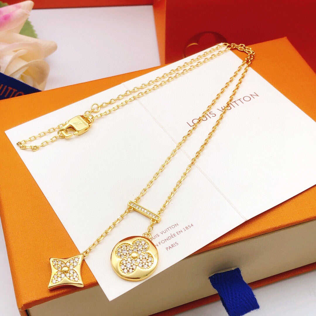 New  Women's 18K Gold Tassel Necklace