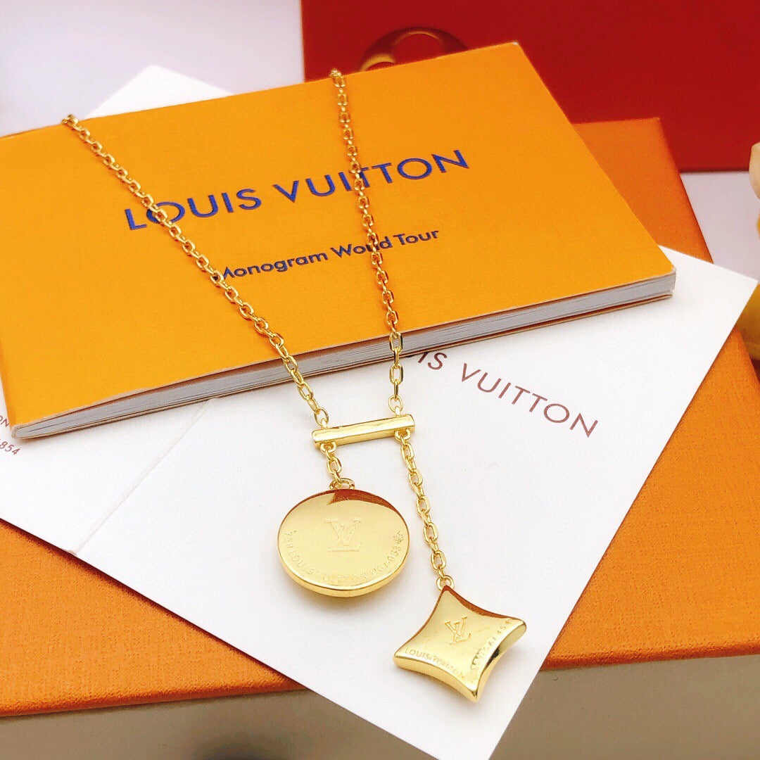 New  Women's 18K Gold Tassel Necklace