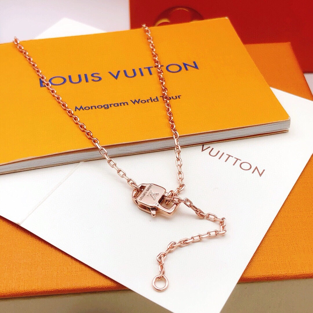 New  Women's 18K Gold Tassel Necklace