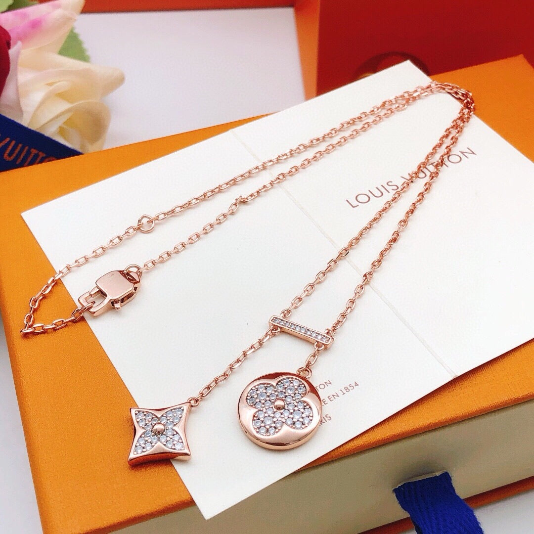 New  Women's 18K Gold Tassel Necklace
