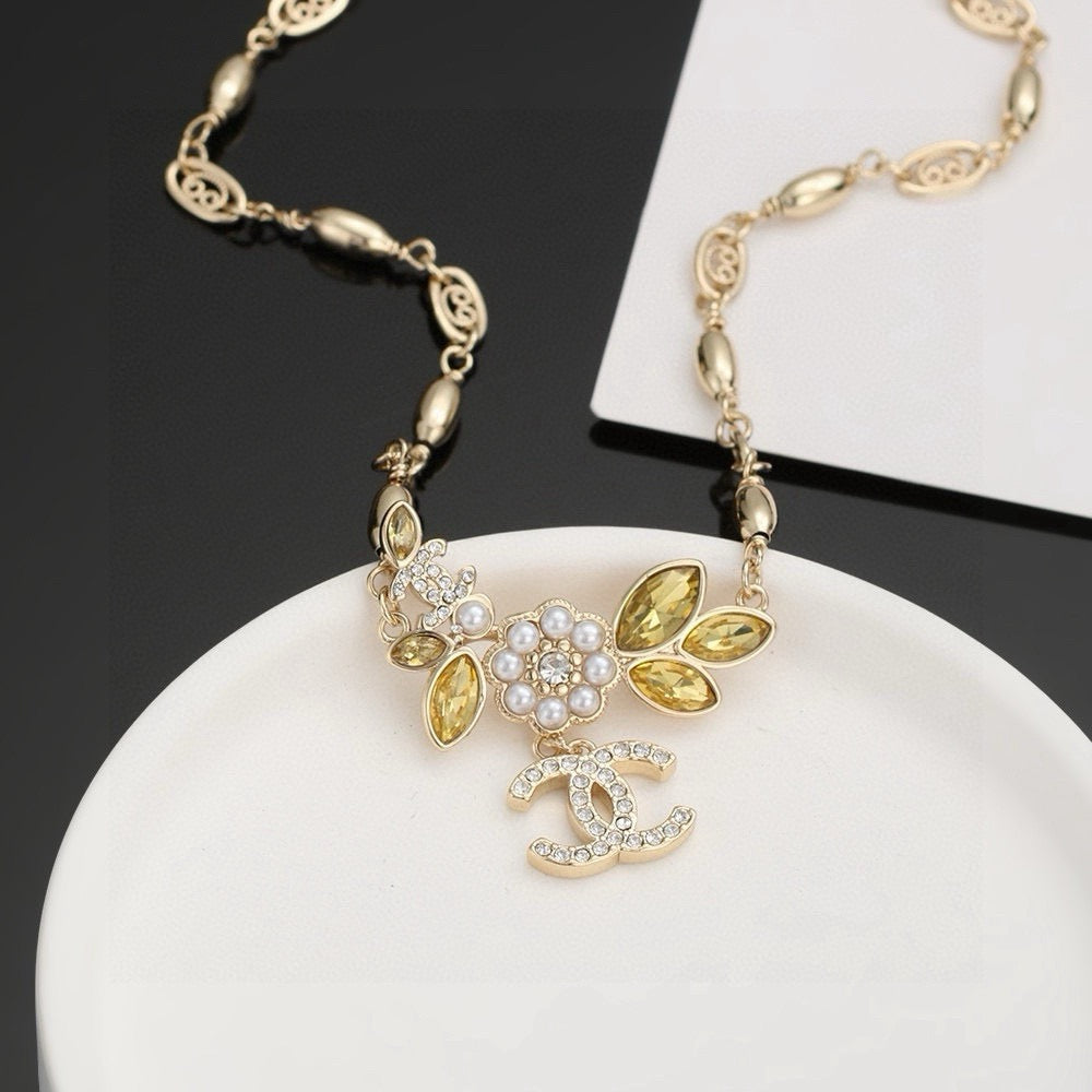 New Fashion Trends Letter Camellia Women's Necklace