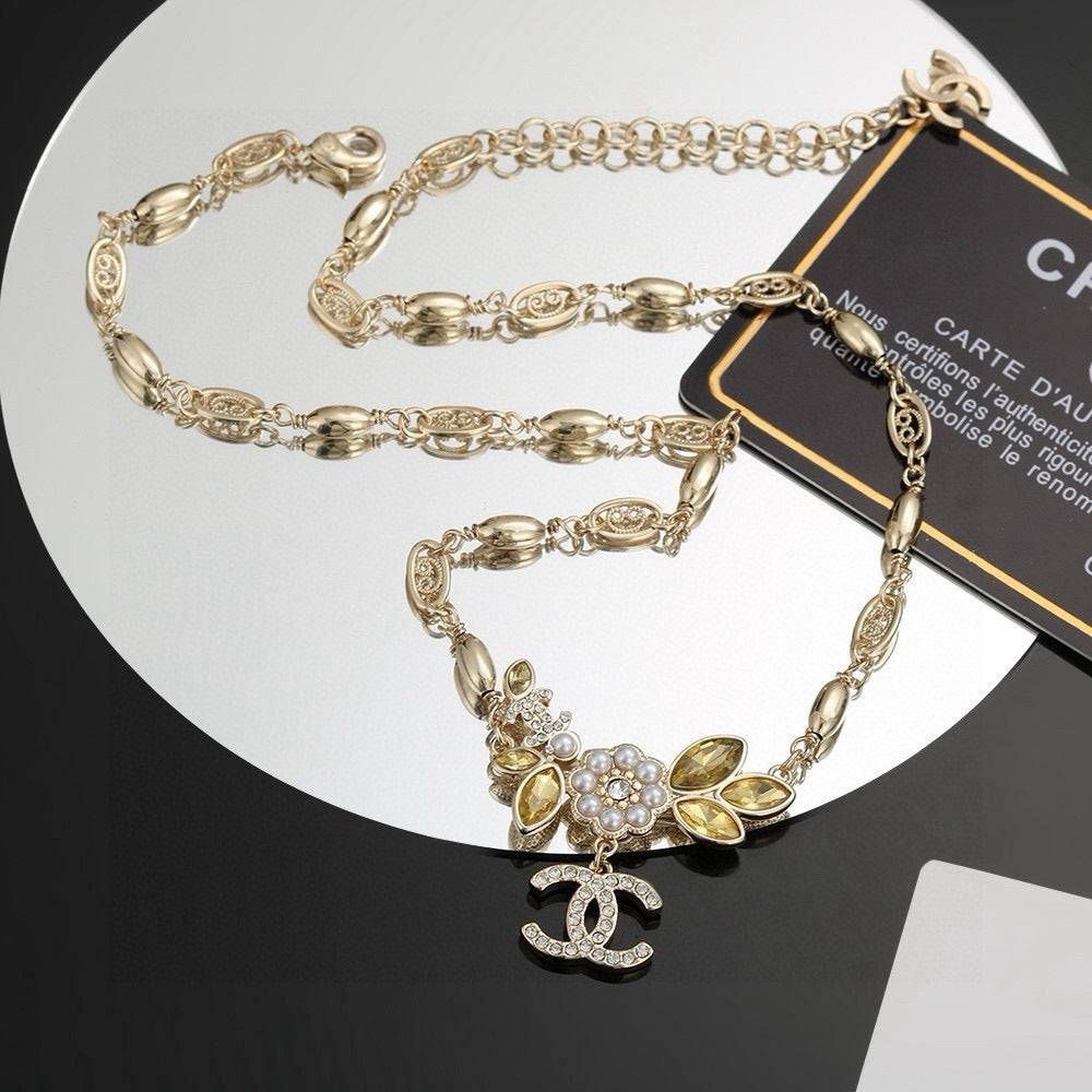 New Fashion Trends Letter Camellia Women's Necklace