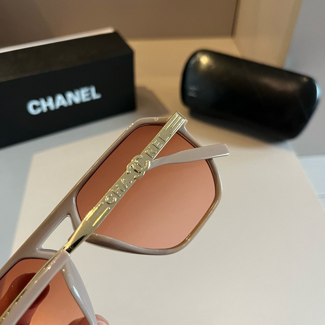 New fashion star with large frame sunglasses
