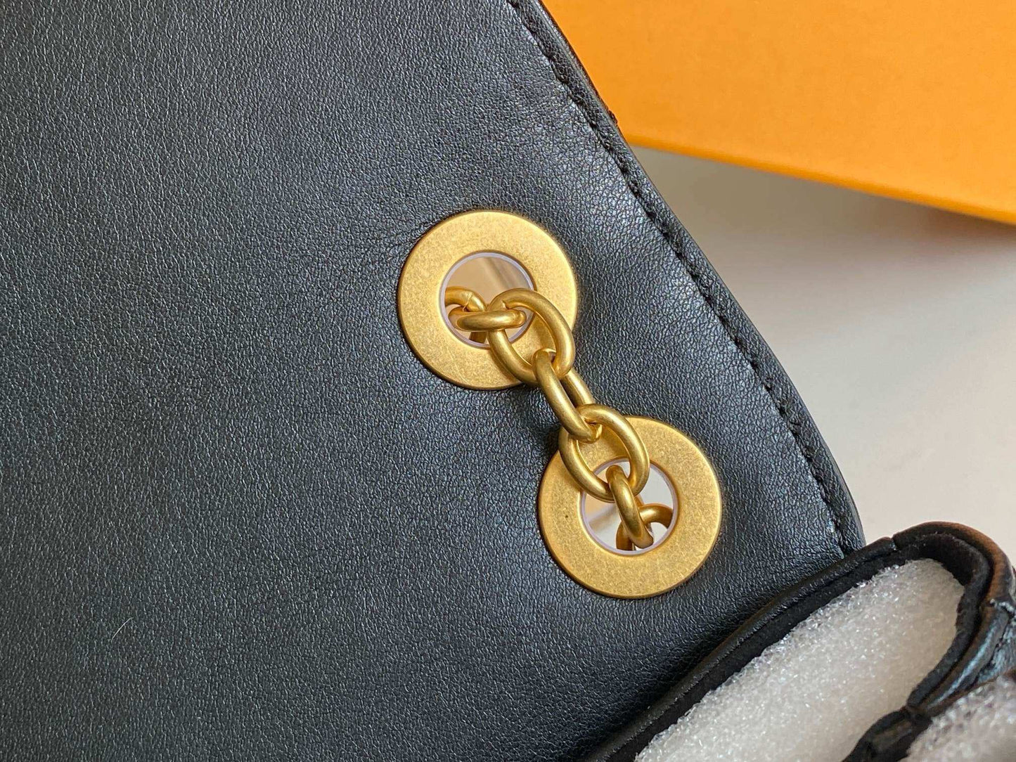 New luxury fashion WAVE Women's Shoulder Crossover Chain Bag