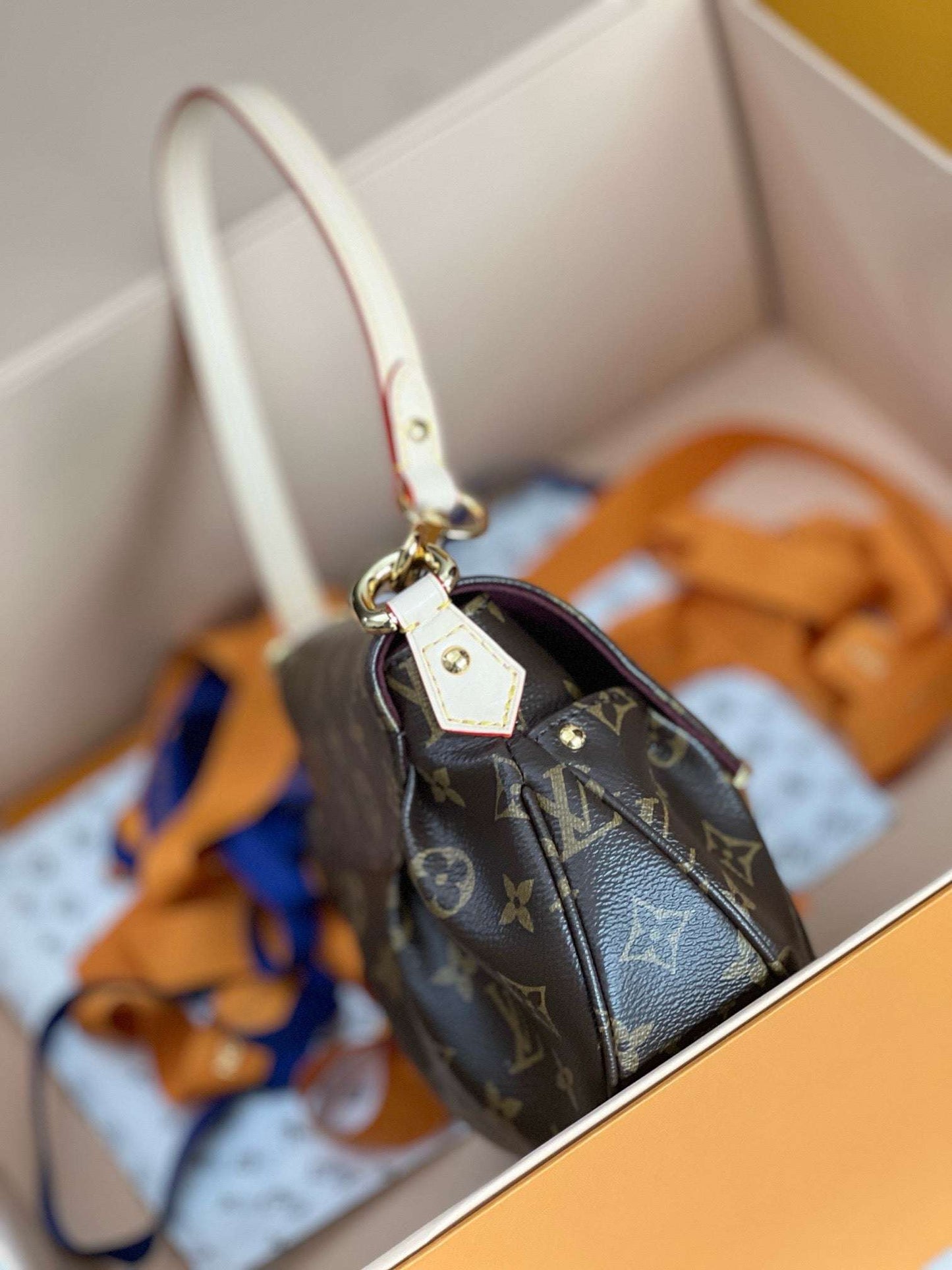 New luxury fashion MONOGRAM DENING Women's Single Shoulder Cross Shoulder Handbag