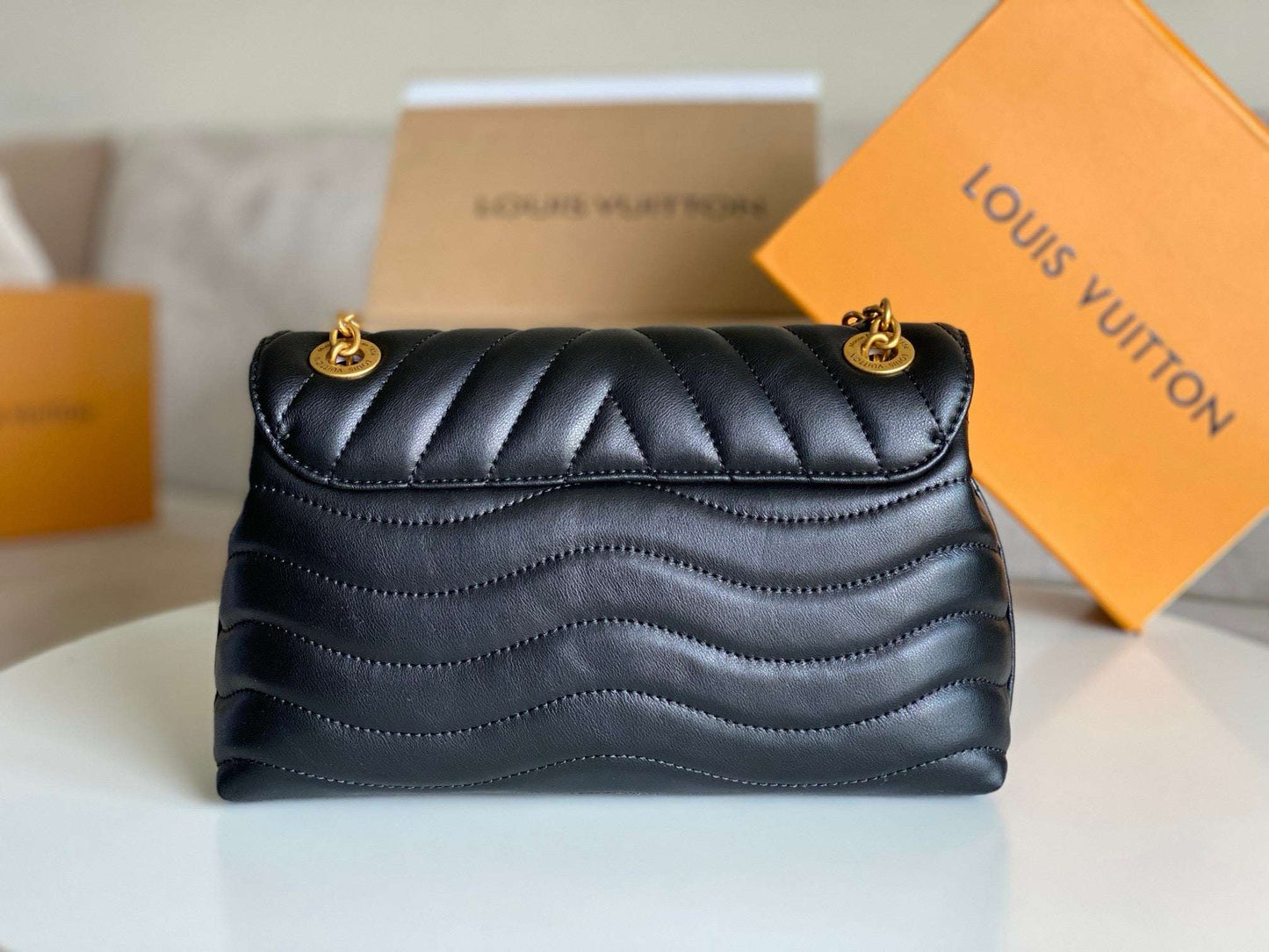 New luxury fashion WAVE Women's Shoulder Crossover Chain Bag