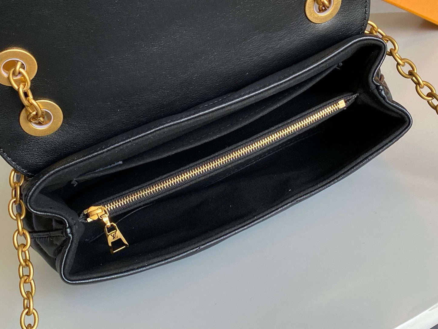 New luxury fashion WAVE Women's Shoulder Crossover Chain Bag