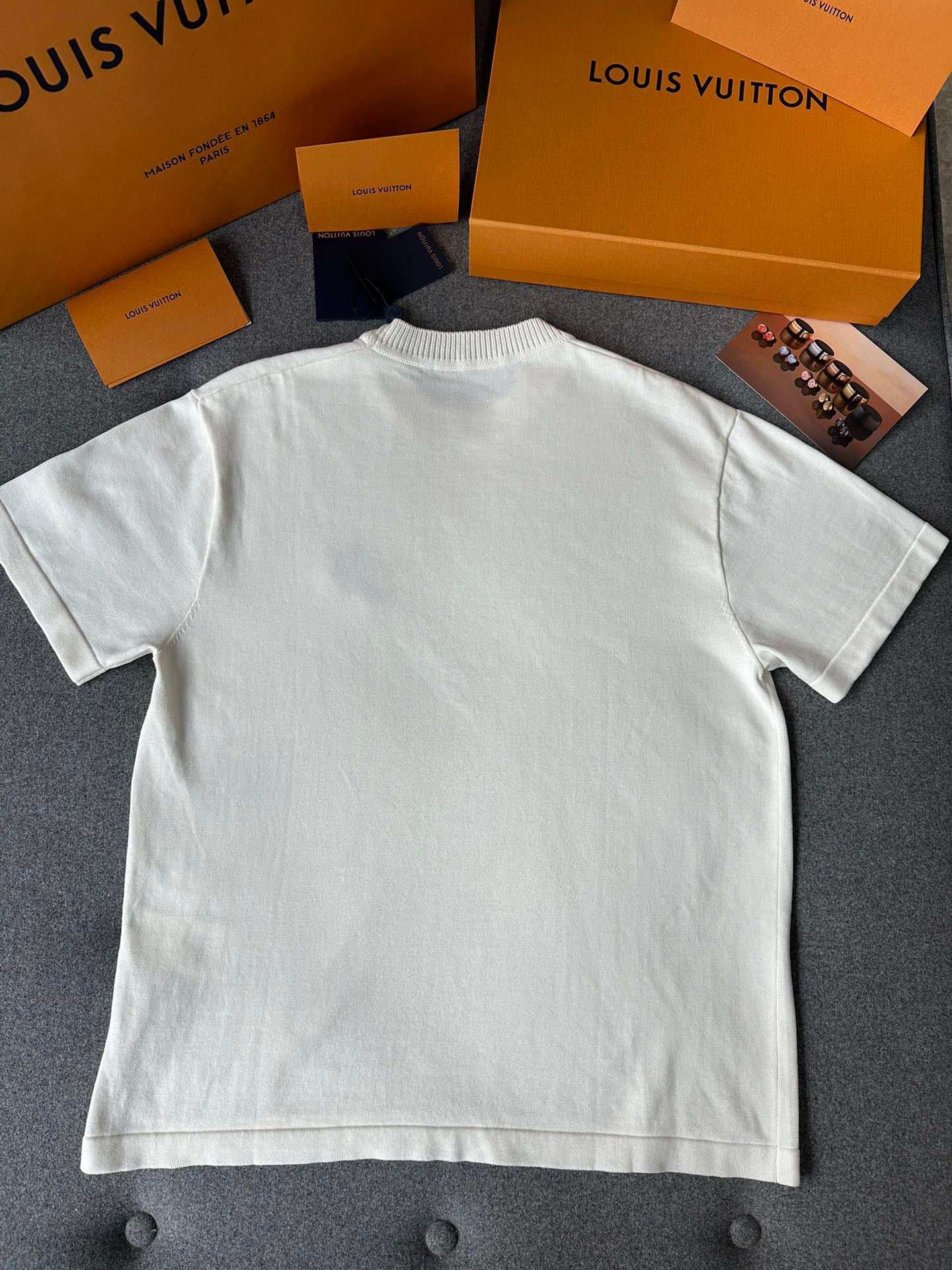 New  Fashion Trend embroidery Logo Short Sleeves