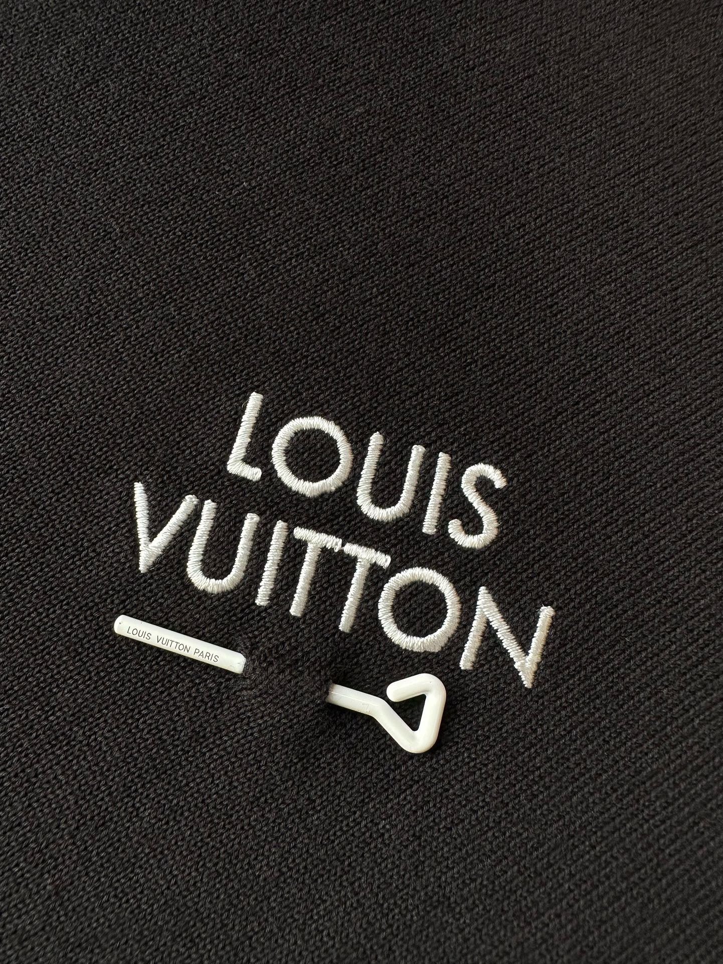 New  Fashion Trend embroidery Logo Short Sleeves