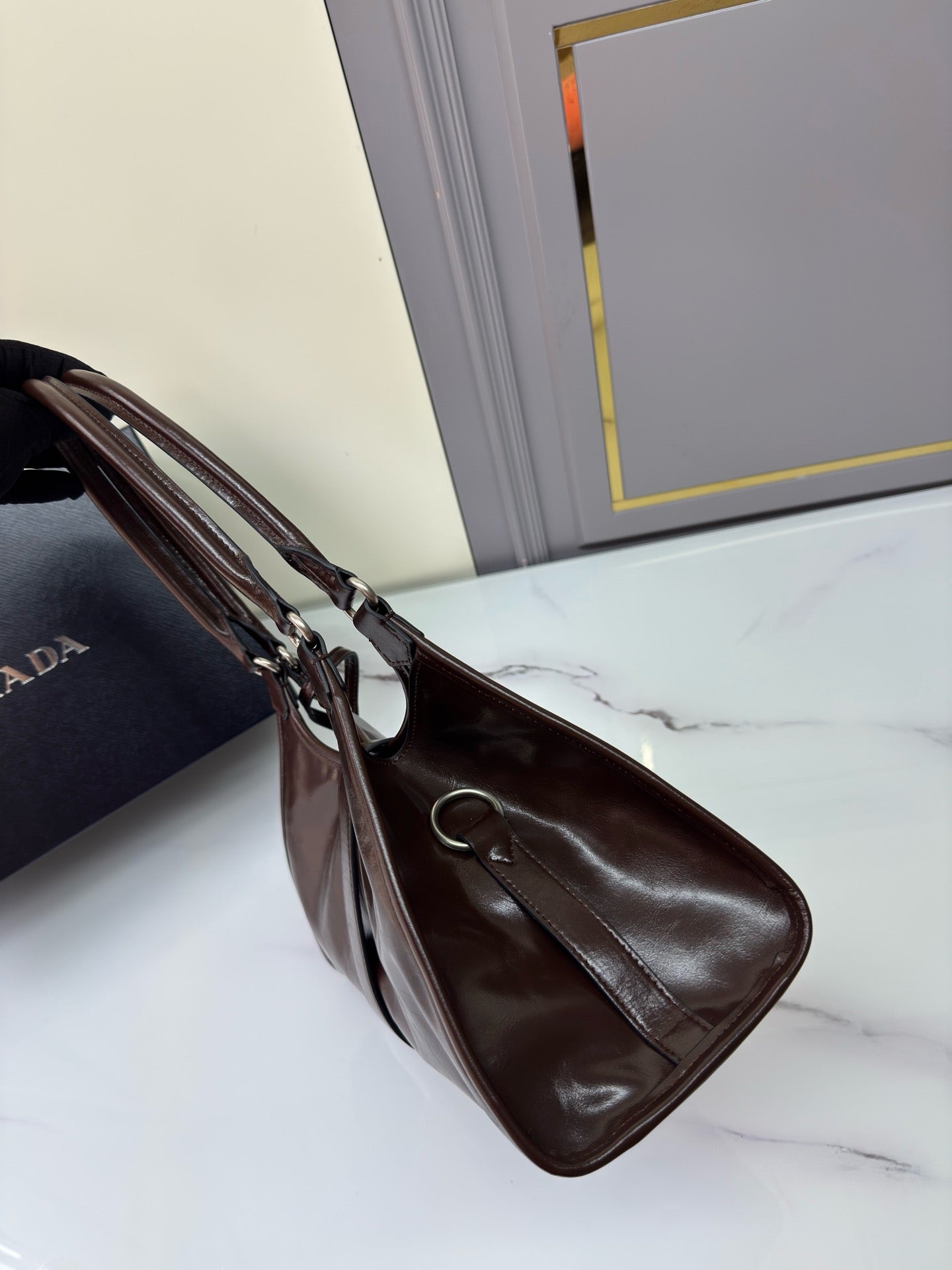 New Fashion able, Casual and Exquisite PRADA Women's Handheld