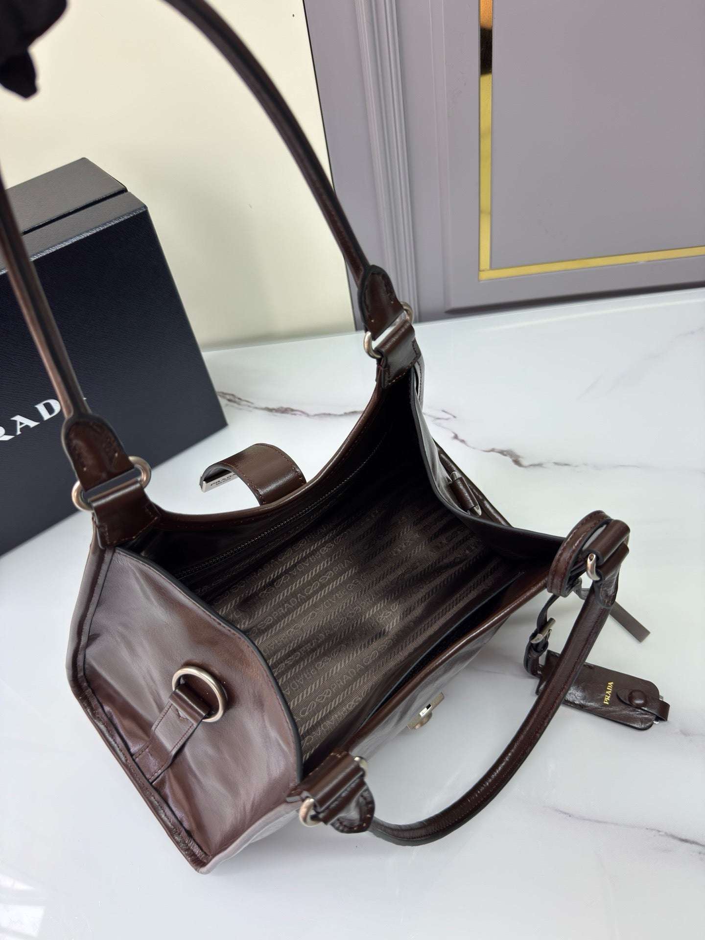 New Fashion able, Casual and Exquisite PRADA Women's Handheld and Crossbody Bag