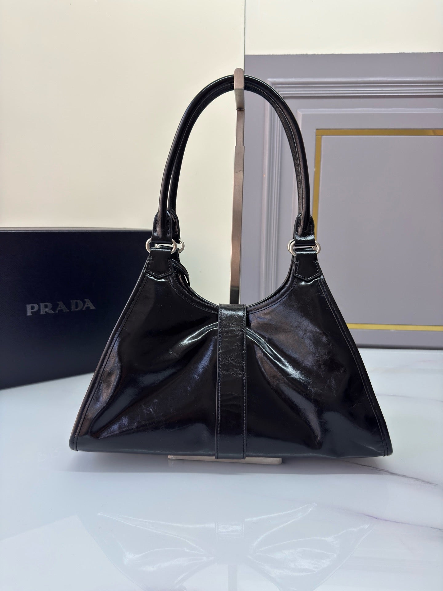 New Fashion able, Casual and Exquisite PRADA Women's Handheld