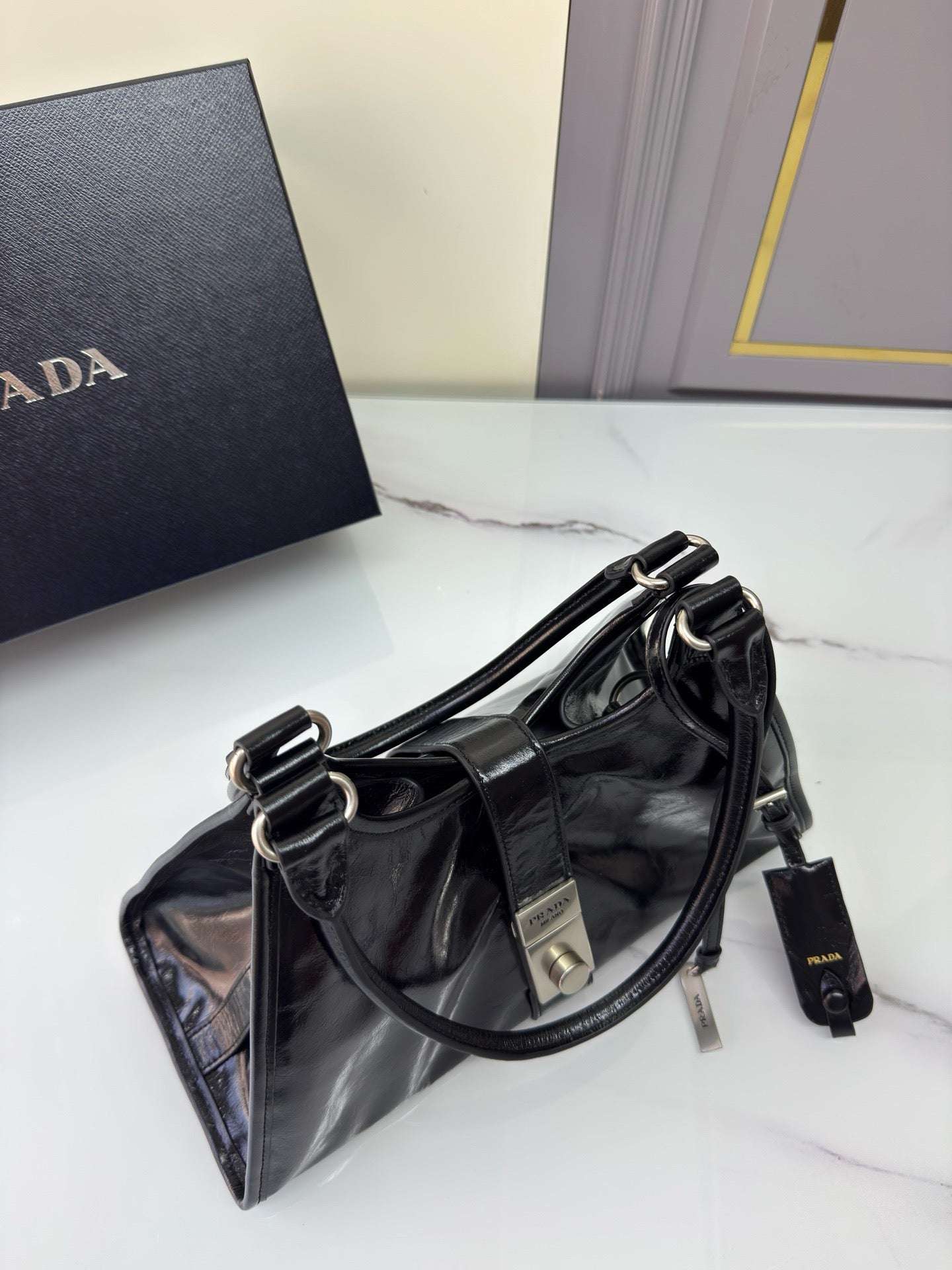 New Fashion able, Casual and Exquisite PRADA Women's Handheld and Crossbody Bag