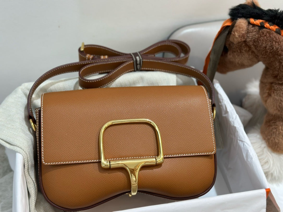 New luxury fashion Exquisite Della Cavalleria Shoulder&Crossbody Bag