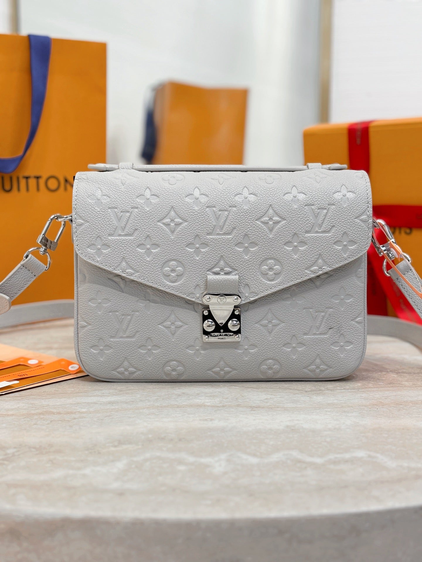 New luxury and fashionable Pochette M é tis women's handbag