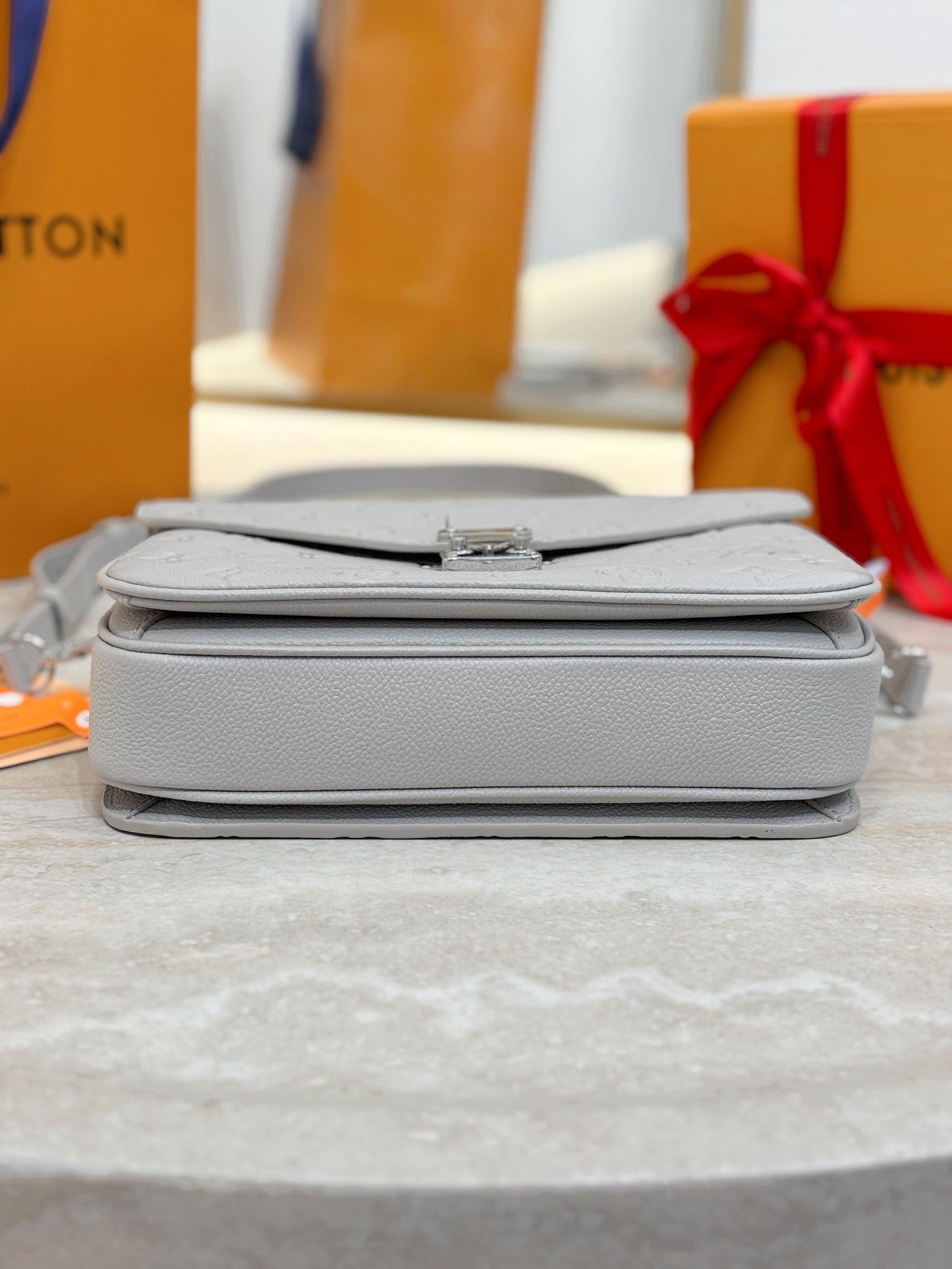 New luxury and fashionable Pochette M é tis women's handbag