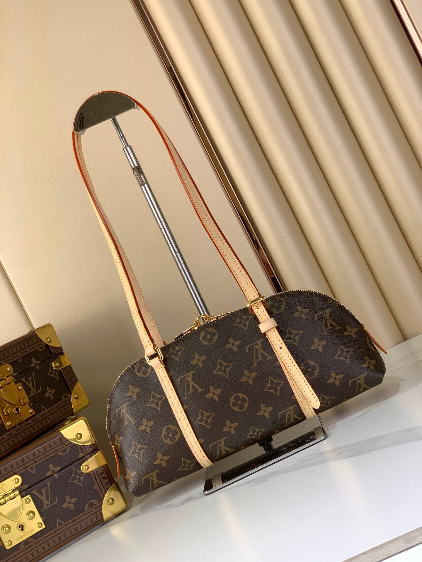New luxury fashion Squire East West handbags