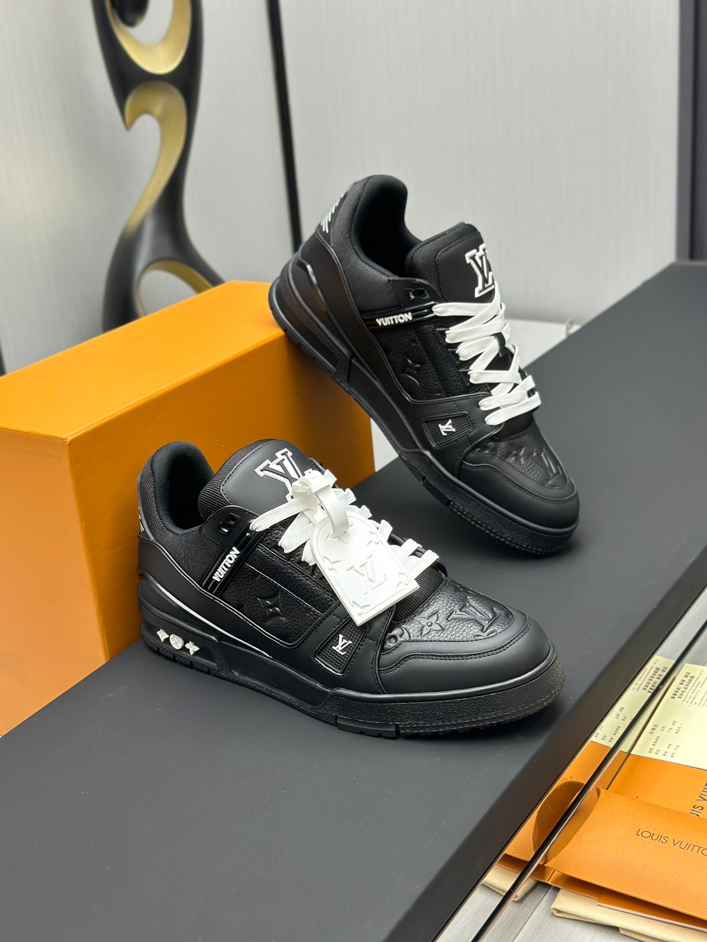 New luxury fashion Trainer sports leisure shoes