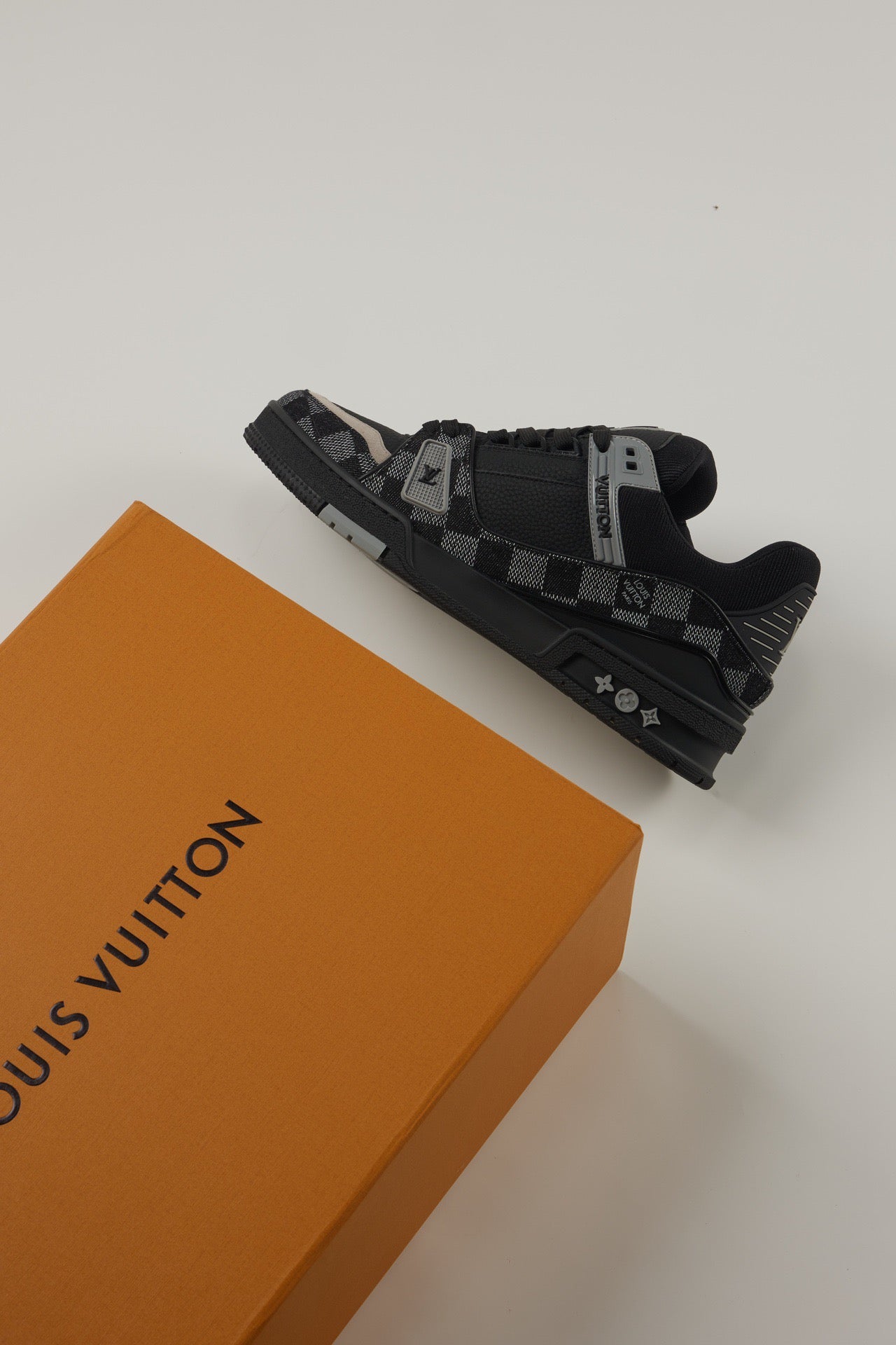 New luxury fashion Trainer sports leisure shoes