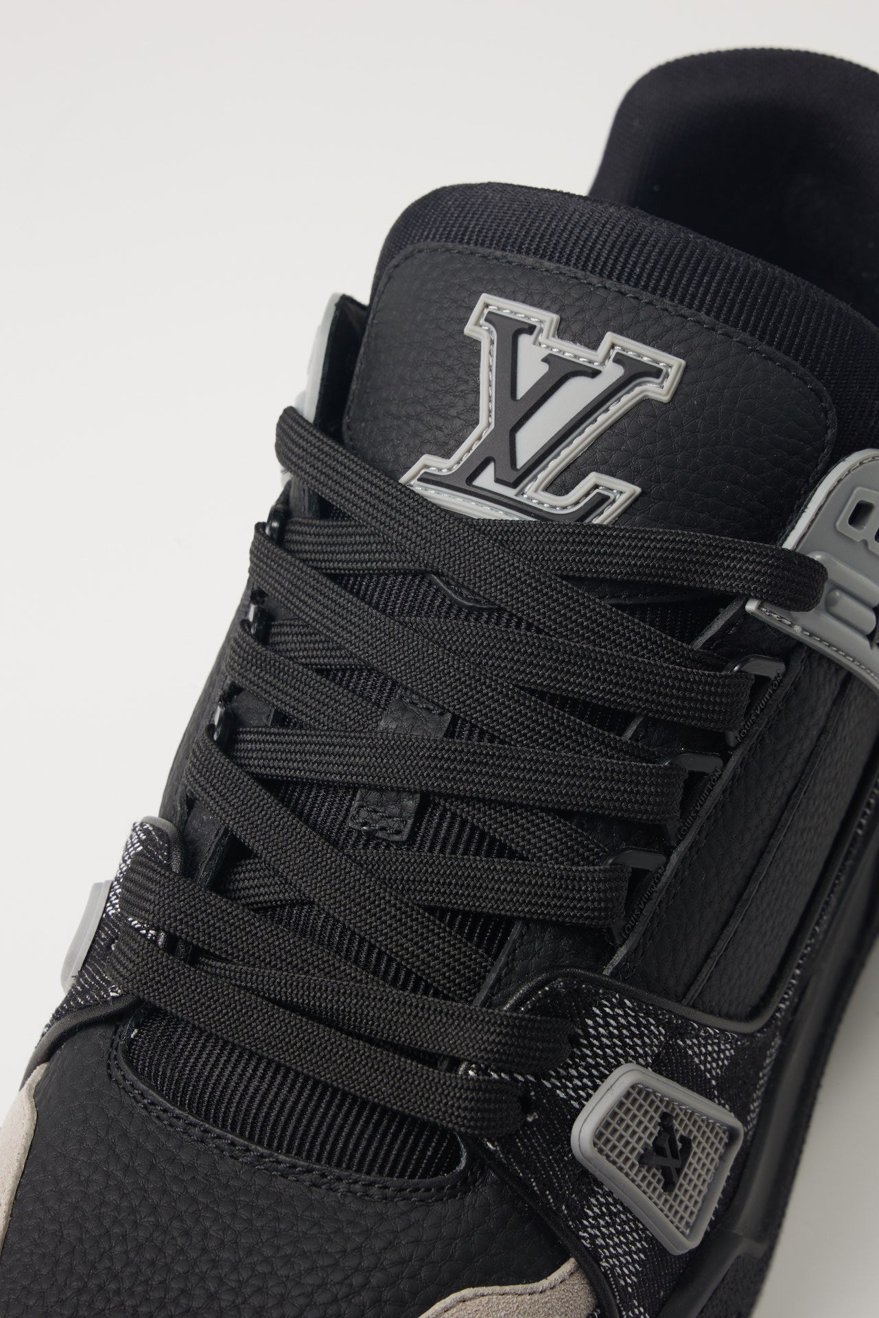 New luxury fashion Trainer sports leisure shoes